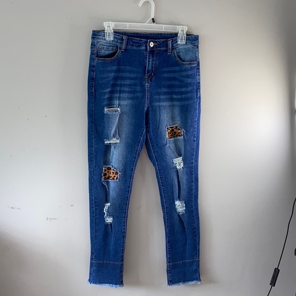 Trendy Distressed Blue Jeans with Leopard Cuffs - Picture 3 of 12